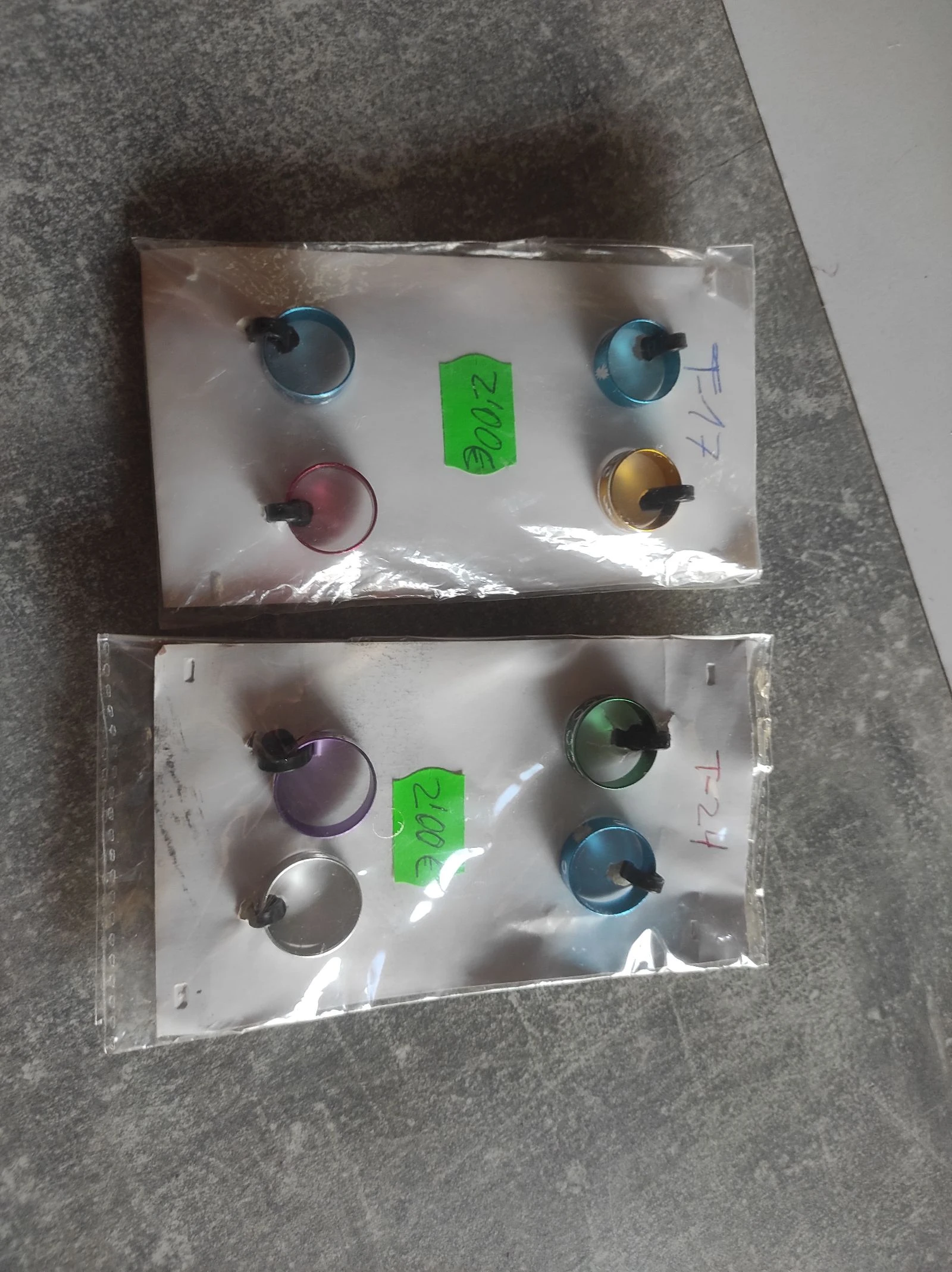 Lote 8 anillos de colores 